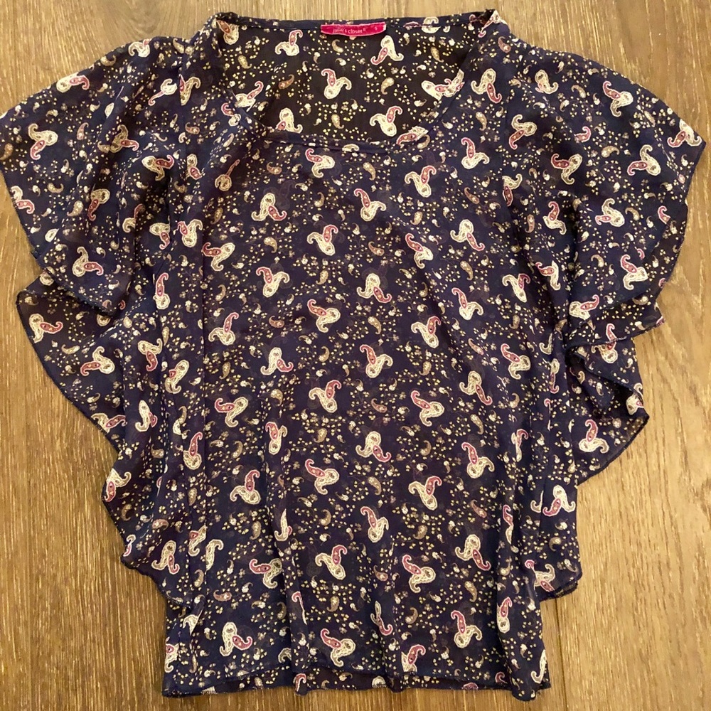 Fun, flowy top!